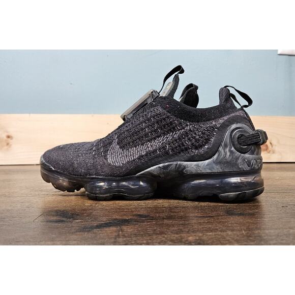 Nike Air‎ Vapormax Sz 6.5 2020 Flyknit FK TRIPLE BLACK DARK GREY - Picture 12 of 16